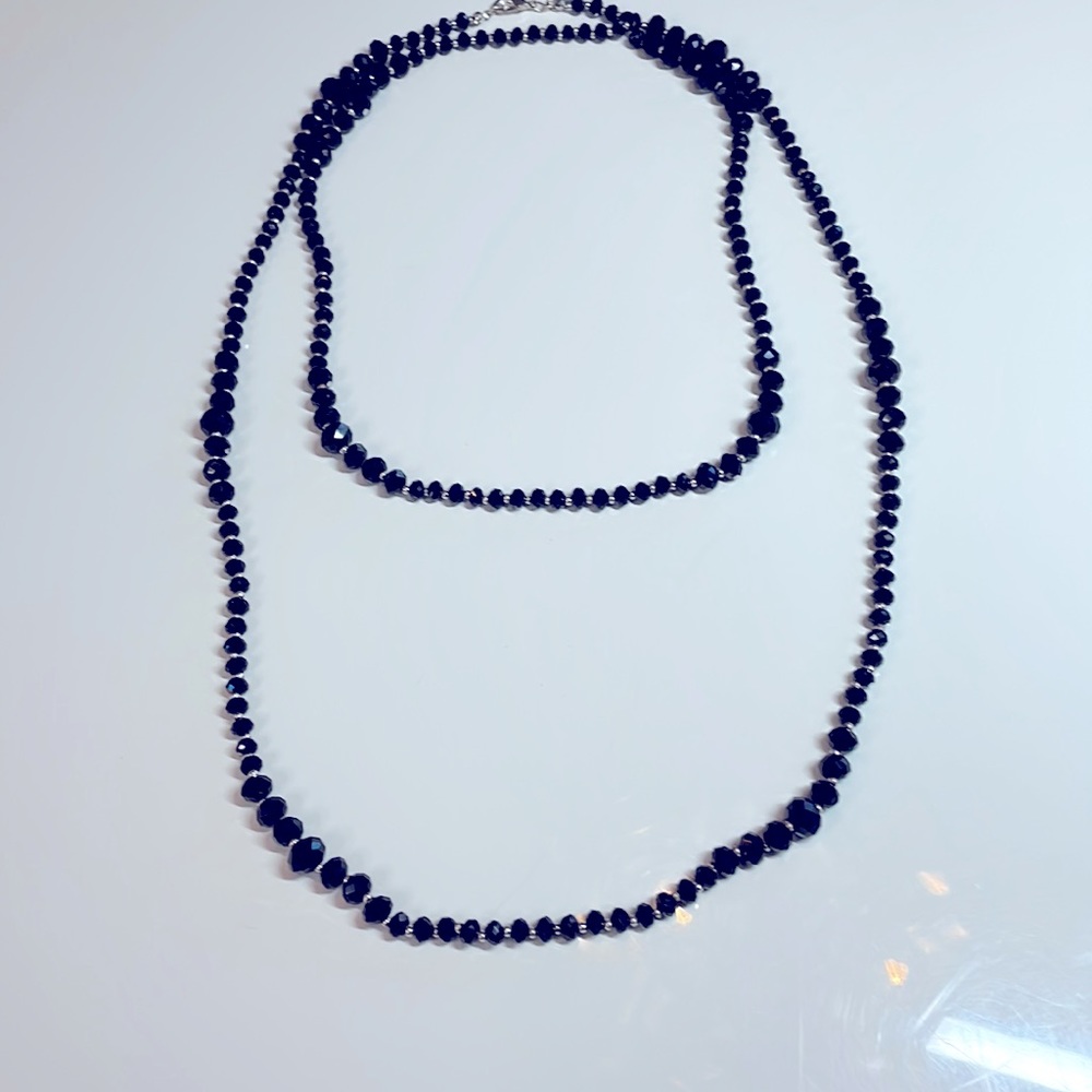 White House Black Market Gorgeous black sparkly necklace!